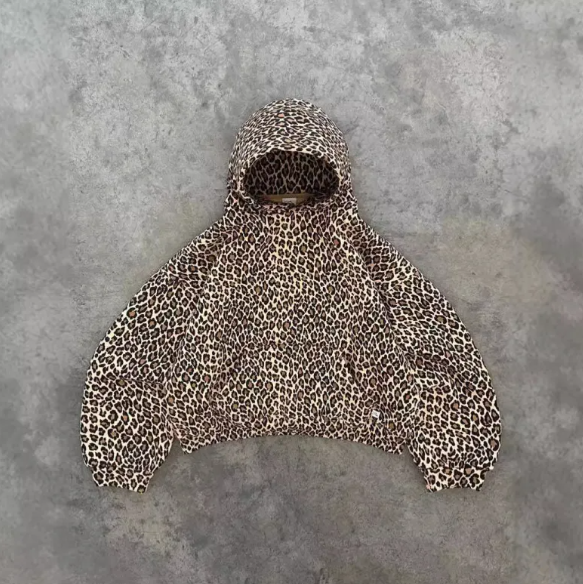 Chic Leopard Pullover